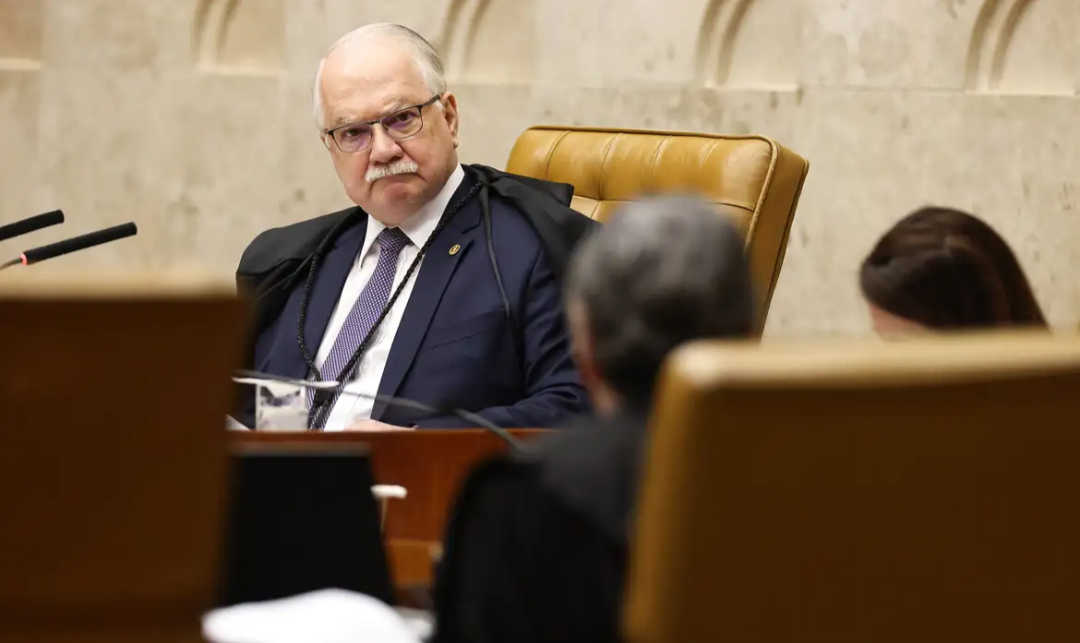 Fachin desmarca julgamento sobre atuação de Mendonça no caso Master