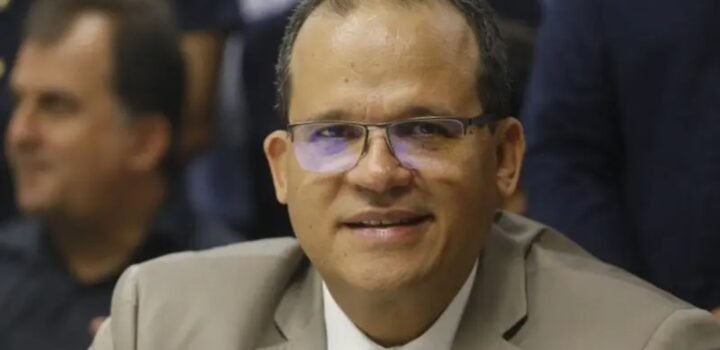 ACM Neto lamenta morte de jornalista Pacheco Maia