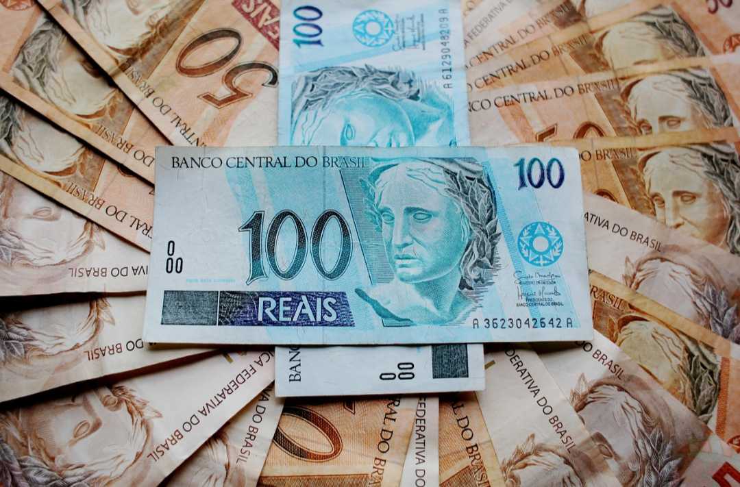 Mercado reduz projeção da Selic para 13,50%