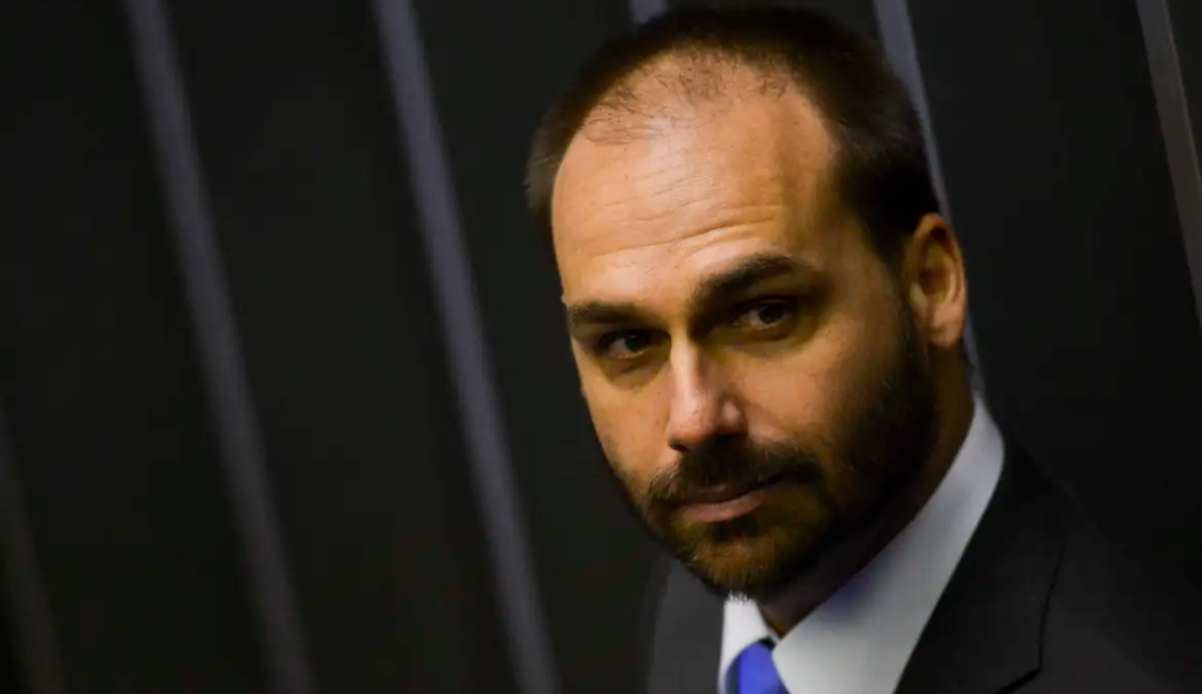 Ministério da Justiça demite Eduardo Bolsonaro por abandono de cargo