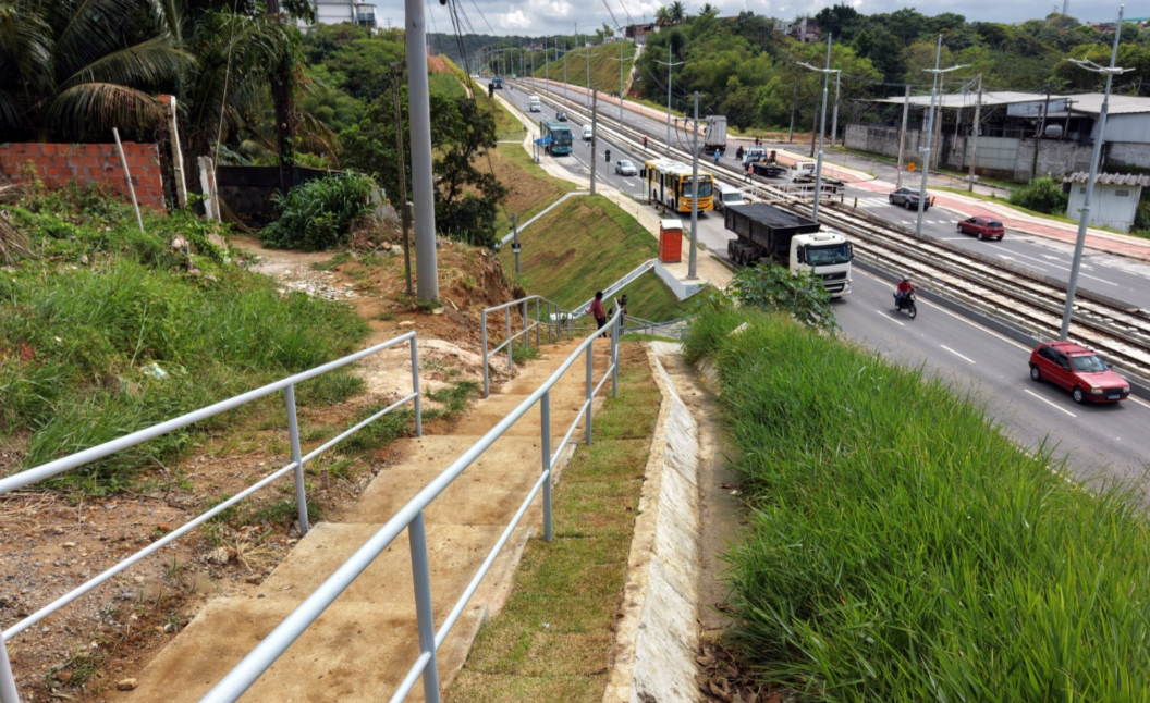 Obras na comunidade do Formigueiro e na Praça Obaluaê fazem parte das intervenções associadas ao VLT