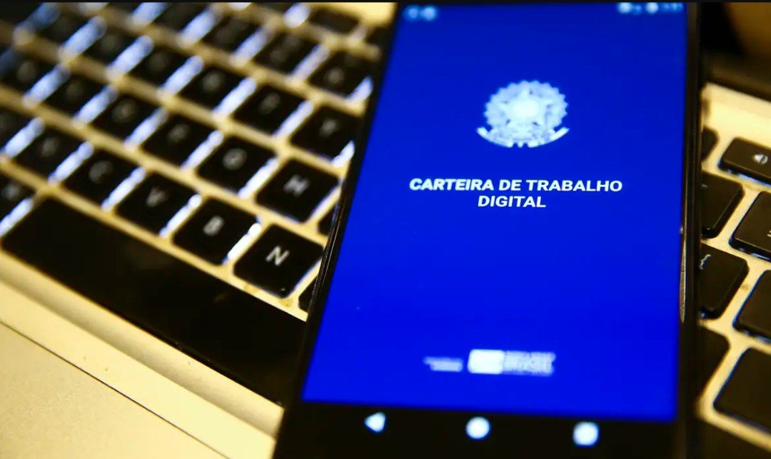 Taxa de desemprego cai para 5,3%, a menor para o trimestre até agosto