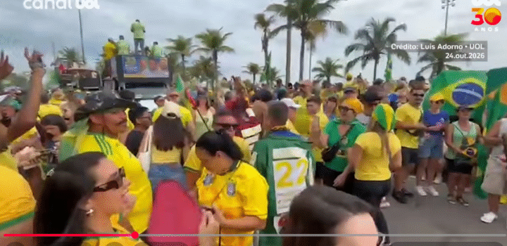 Flávio Bolsonaro encerra campanha com atos em Belo Horizonte e no Rio de Janeiro