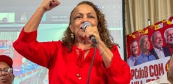 Aladilce alerta para perigo de Flávio Bolsonaro alterar a Constituição: “Ele vai tirar todos os direitos civilizatórios para implantar a barbárie”