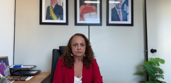 Aladilce diz que Flávio Bolsonaro “não tem serviços prestados a Salvador nem ao Brasil”