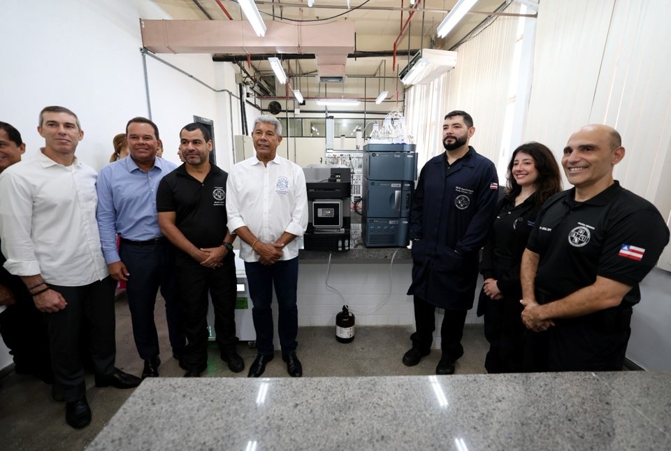 Governo entrega viaturas e equipamentos de perícia para a Polícia Técnica da Bahia