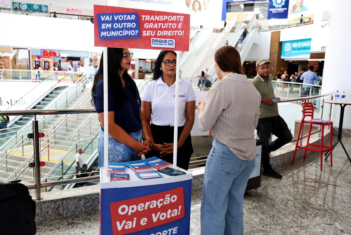 Blitz orienta passageiros sobre gratuidade do transporte no segundo turno das Eleições 2026