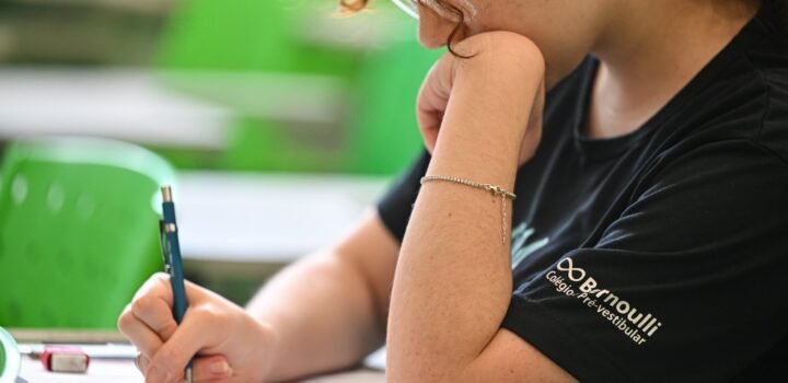 Enem 2026: como a geração TikTok pode melhorar a concentração e a interpretação de textos na reta final