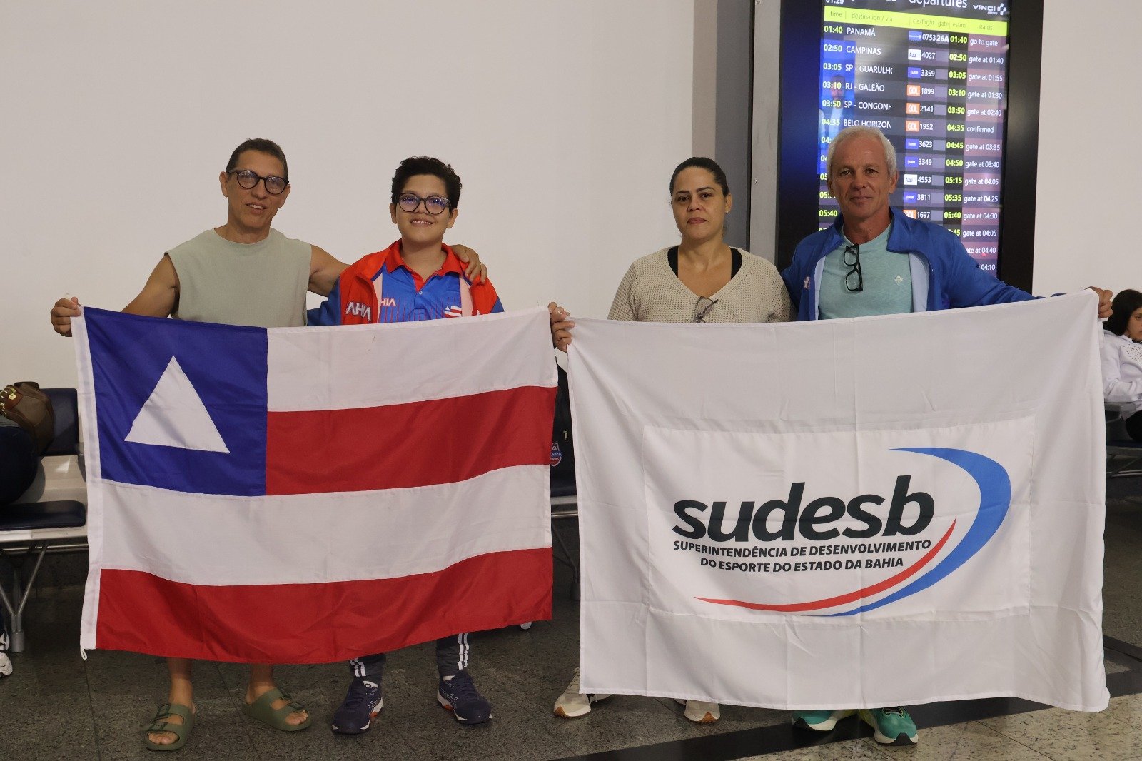 Delegação baiana embarca no 3º bloco para os Jogos da Juventude em Foz do Iguaçu