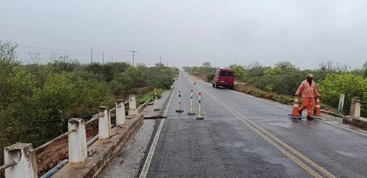 Governo do Estado monitora municípios e rodovias atingidos por fortes chuvas na Bahia