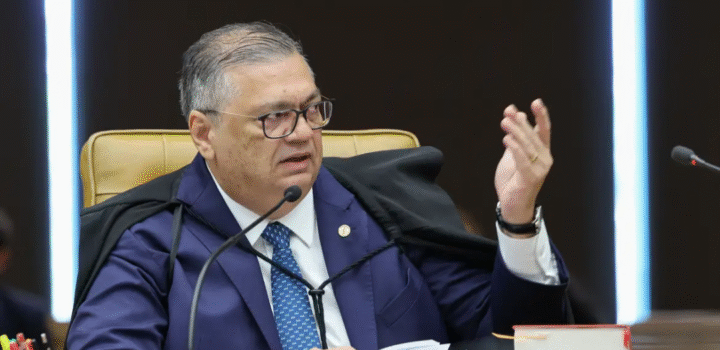 Dino expõe relatório com ameaça de assassinato contra ministros do STF