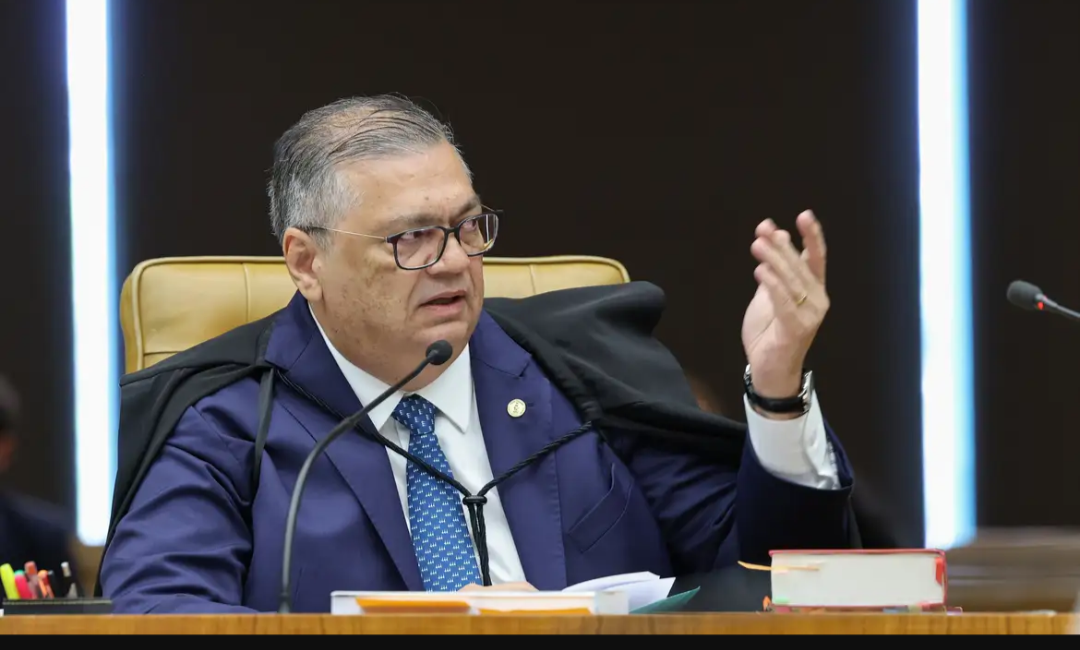 Dino expõe relatório com ameaça de assassinato contra ministros do STF