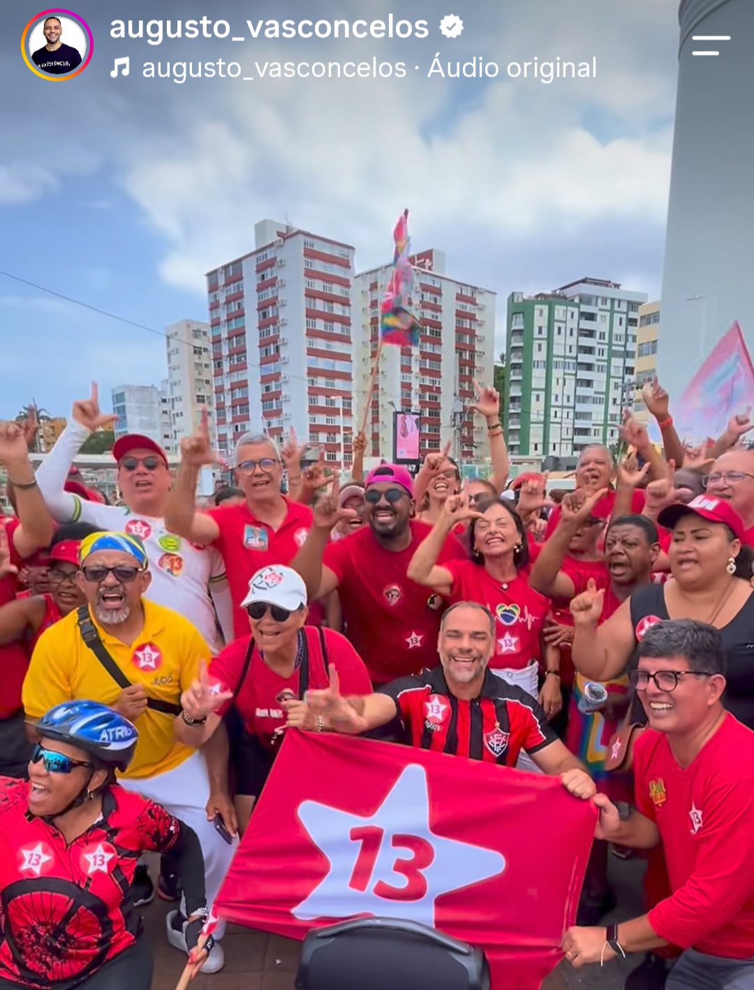 Ato “Esportistas com Lula” reúne apoiadores na Barra antes de mobilização bolsonarista