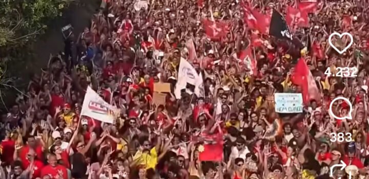 Ato pela Democracia reúne artistas e movimentos culturais em Salvador