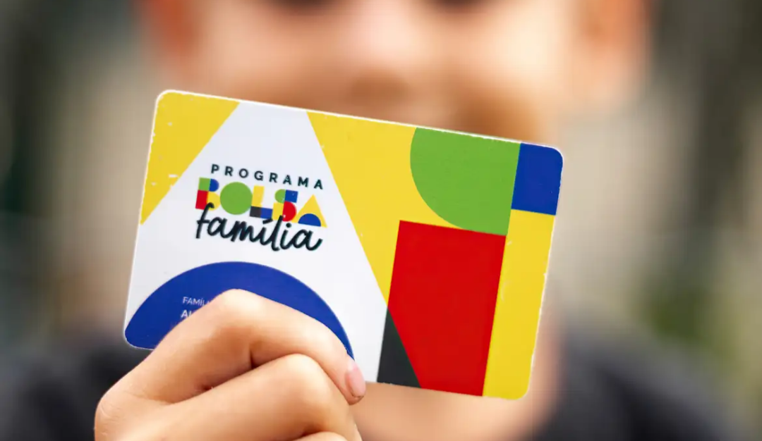 Bolsa Família inicia pagamentos de outubro com calendário unificado a partir do dia 21