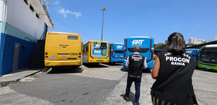 ELEIÇÕES 2026: Procon-BA fiscaliza empresas de ônibus em Salvador e identifica 544 veículos parados em garagens